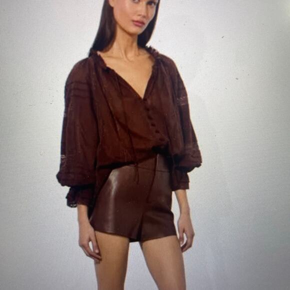 Alice + Olivia Women’s Brown Cady Leather Short Size 10 - Picture 3 of 9